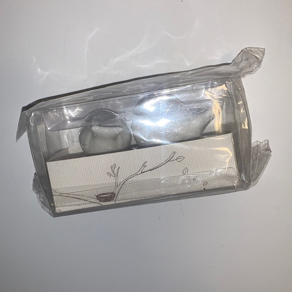 🆕 Feathering the Nest White Ceramic Bird Salt and Pepper Shakers - Picture 5 of 5